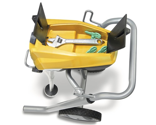 Striekacie zariadenie s náradím