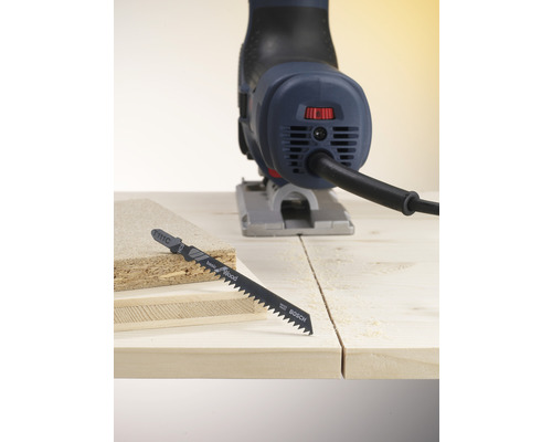 Priamočiara píla s pílovým listom na drevo