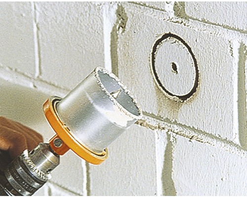 Jadrový vrták používaný na stene