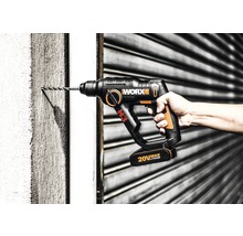 Kladivová vŕtačka Worx vŕta do steny