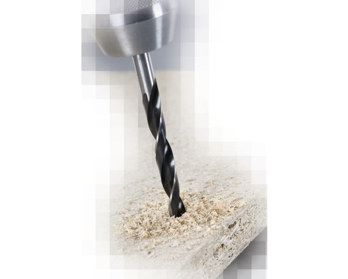 Kovový vrták vŕta do dreva