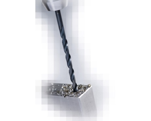 Kovový vrták vŕta do obrobku