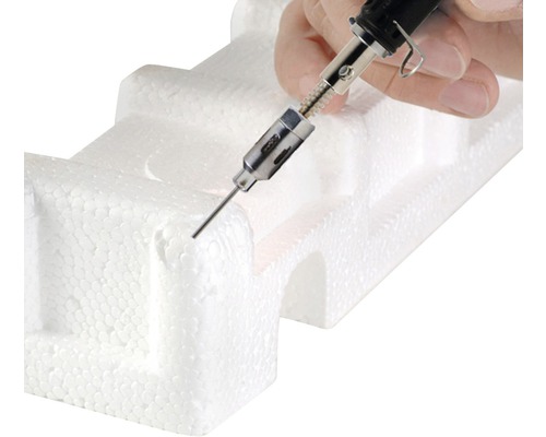 Horúca rezačka polystyrénu pri rezaní polystyrénu