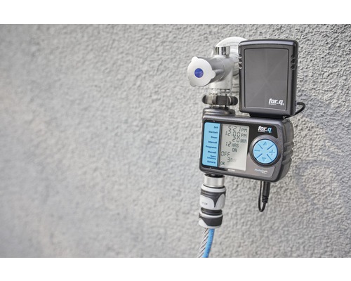 Zavlažovací počítač For-q s vodovodným kohútikom a hadicovou prípojkou pre zavlažovanie záhrady