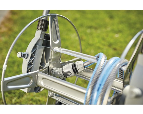 Záhradná hadica na vozíku na hadicu