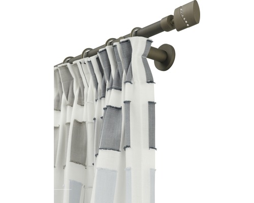 Záclonová tyč so závesom