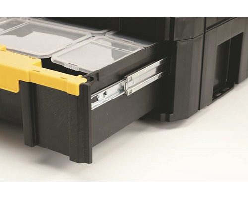 Detail prvku zásuvky systému na ukladanie náradia s výsuvnými lištami.