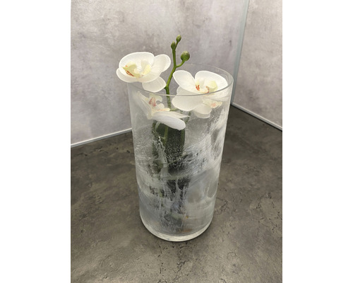 Orchidea v sklenenej váze