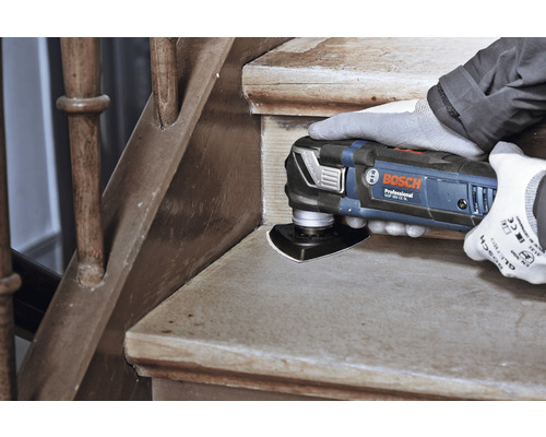 Multifunkčný nástroj pri spracovaní dreveného schodiska