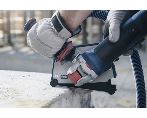 Drážkovacia fréza na steny používaná na betóne