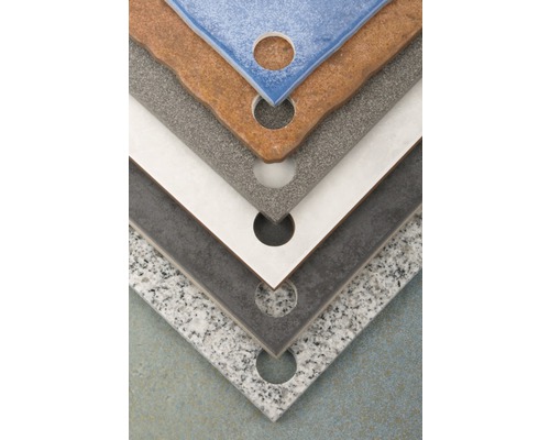 Rôzne dlaždice s otvorom