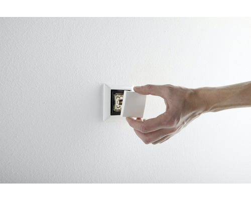 Inštalácia vypínača svetla v svetlej miestnosti