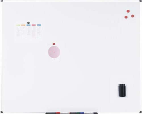 Biela tabuľa s fixkami, magnetmi a hubkou na mazanie