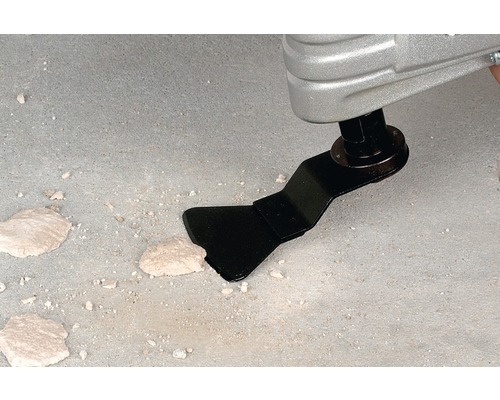 Multifunkčný nástroj s nadstavcom špachtle pri práci