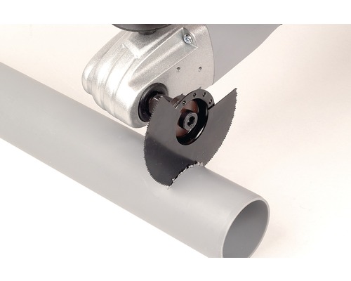 Multifunkčný nástroj reže plastovú rúrku