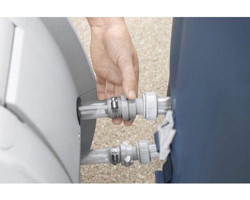 Detailný záber zmontovanej bazénovej prípojky