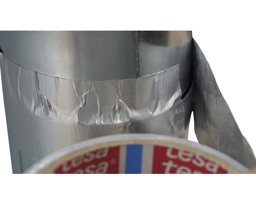 Na utesnenie rúry sa používa hliníková páska