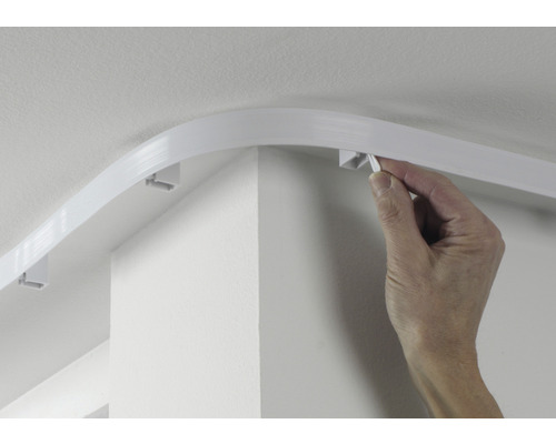 Detail montáže stropnej koľajnice na závesy