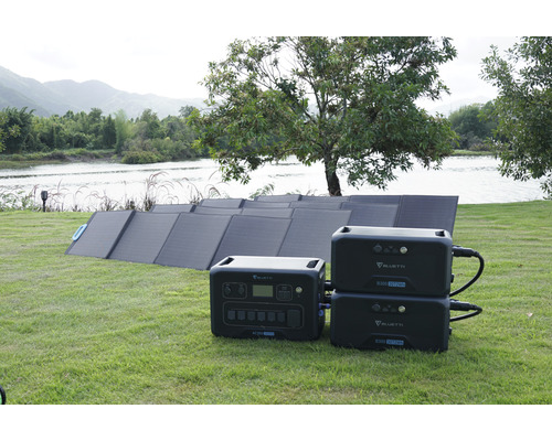 Solárny systém Bluetti s elektrárňami na lúke