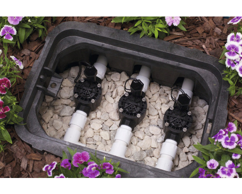 Rozdeľovač ventilov pre záhradné zavlažovanie v podzemnej krabici