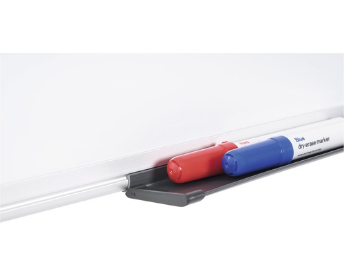 Biela tabuľa s červeným a modrým suchým mazacím fixom