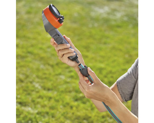 Záhradná hadica sa pripája k multifunkčnej sprche