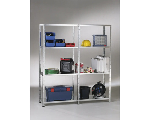 Kovový regál s náradím a príslušenstvom