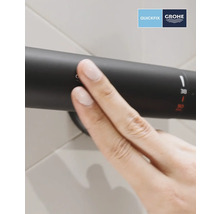 Detail ruky ovládajúcej sprchový termostat Grohe