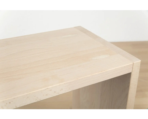 Detail drevenej lavice