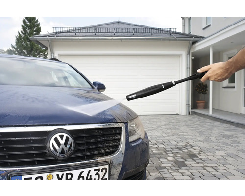 Čistenie auta pomocou vysokotlakového čističa Kärcher