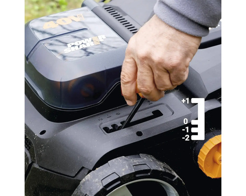 Jednoručná kosačka na trávu s nastaviteľnou výškou kosenia