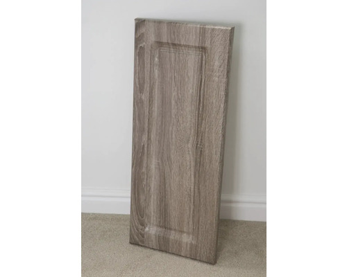 Dvierka kuchynskej skrinky s kresbou dreva