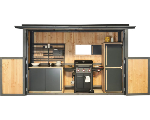 Vonkajšia kuchyňa s grilom, pracovnými plochami, skriňami a regálmi