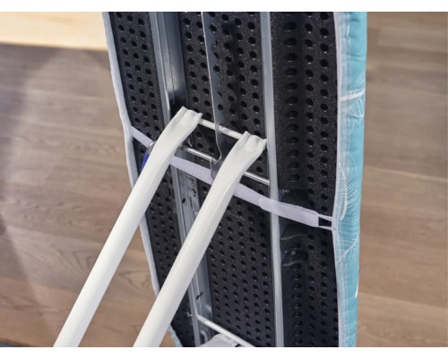 Zložená žehliaca doska s poťahom