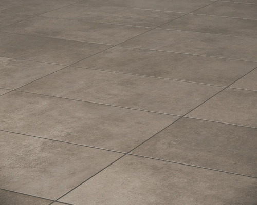 Pohľad na keramické dlaždice s matným povrchom a obdĺžnikovým tvarom