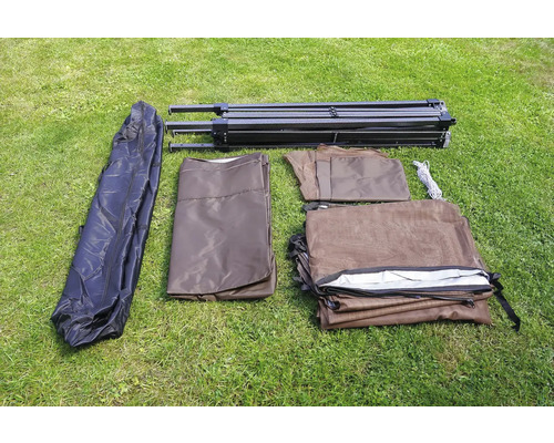 Kompletný altánok s rámom, krytom a taškou na prenášanie na lúke