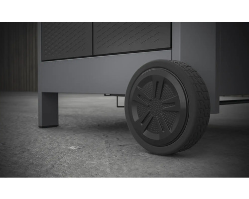 Detail šedej dielenská skrine s kolieskom