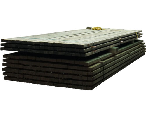 Stoh drevených dosiek na stavebné projekty