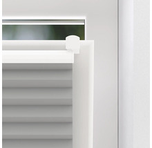 Detail bielej žalúzie na okne