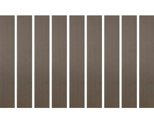 Niekoľko hnedých drevených dosiek vedľa seba