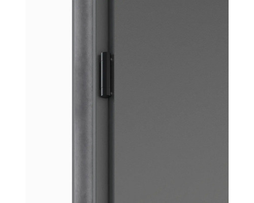 Detail dverí so závesom