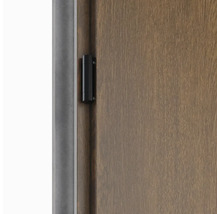 Detail interiérových dverí so závesom