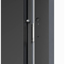 Detail bezpečnostných dverí so zámkom a pántmi