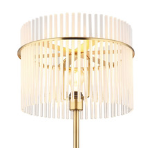 Stojacia lampa s tienidlom zo sklenených tyčí a kovovým rámom