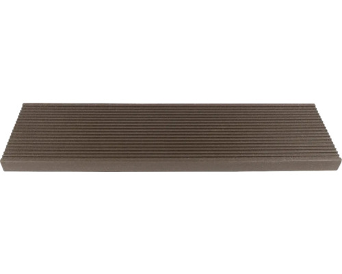 Terasa z plastu s ryhovaným povrchom