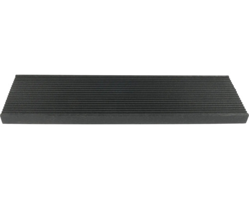 Rebrovaná gumová rohož pre stavbu schodov