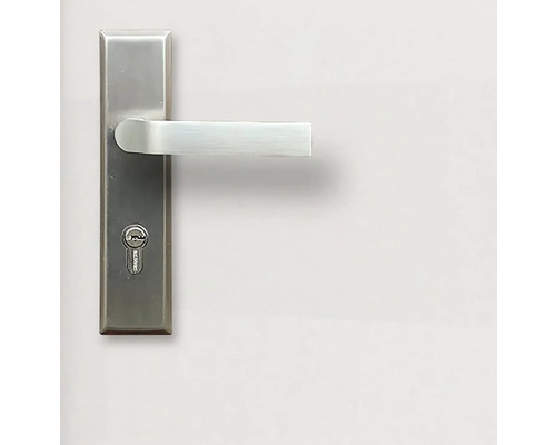 Kovanie dverí so zámkom a kľučkou