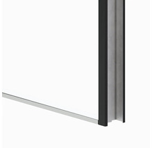 Detailný pohľad na profil sprchovacieho kúta.