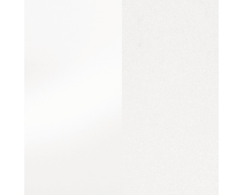 Papier v bielej farbe