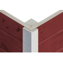 Detail rohu dreveného domu s perodrážkou